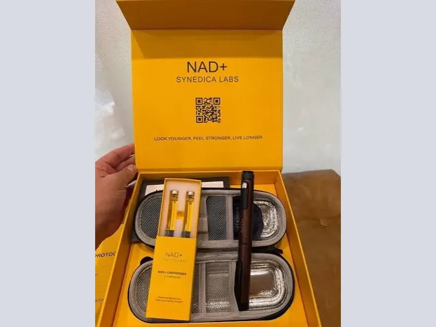 Frasco de NAD+, Synedica
